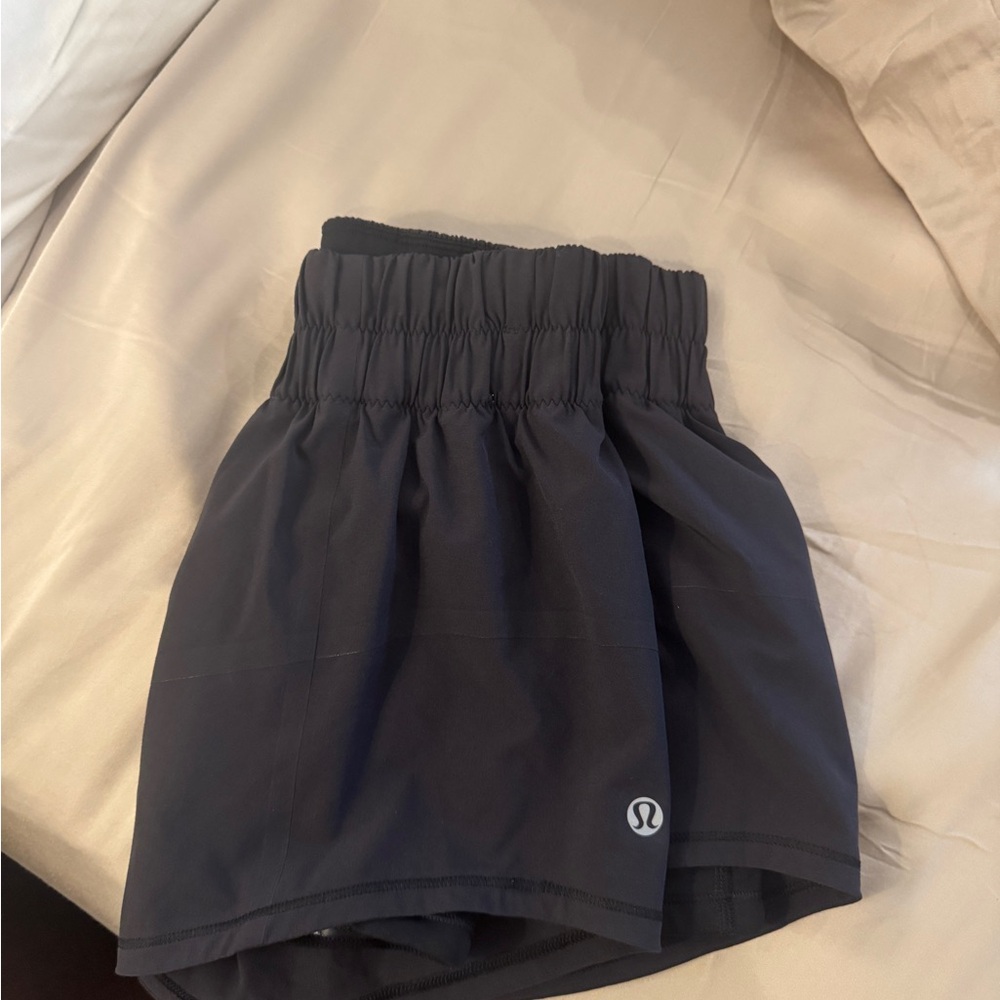 Lululemon Athletica Black running skirt low rise size 6